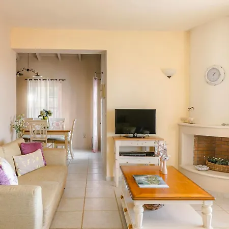 Villa Nikolas By Vintage Travel