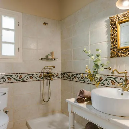Villa Nikolas By Vintage Travel *
